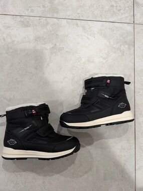 OVO Men's Black Snow Boots with Cream Sole